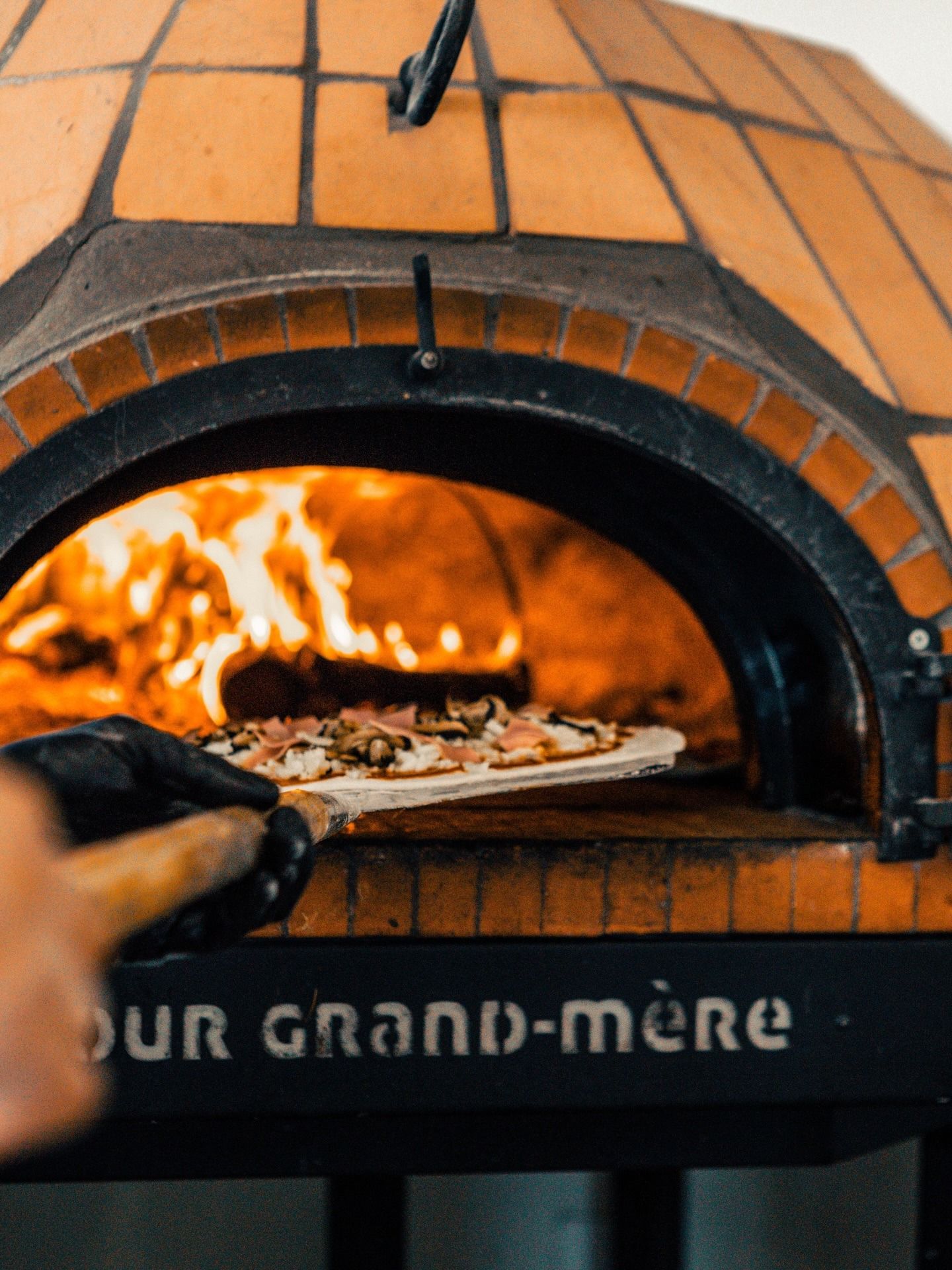 Forno a lenha Four Grand-Mère no Bambino Pool Club, Olhão